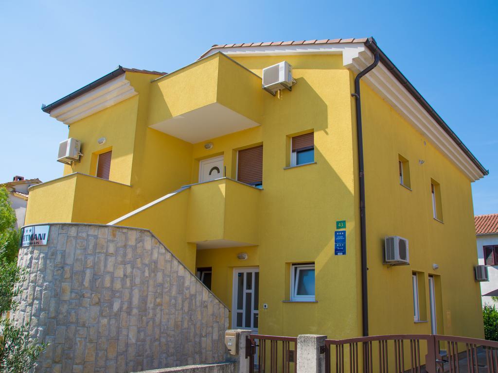 Apartments Manuela Πούλα Εξωτερικό φωτογραφία
